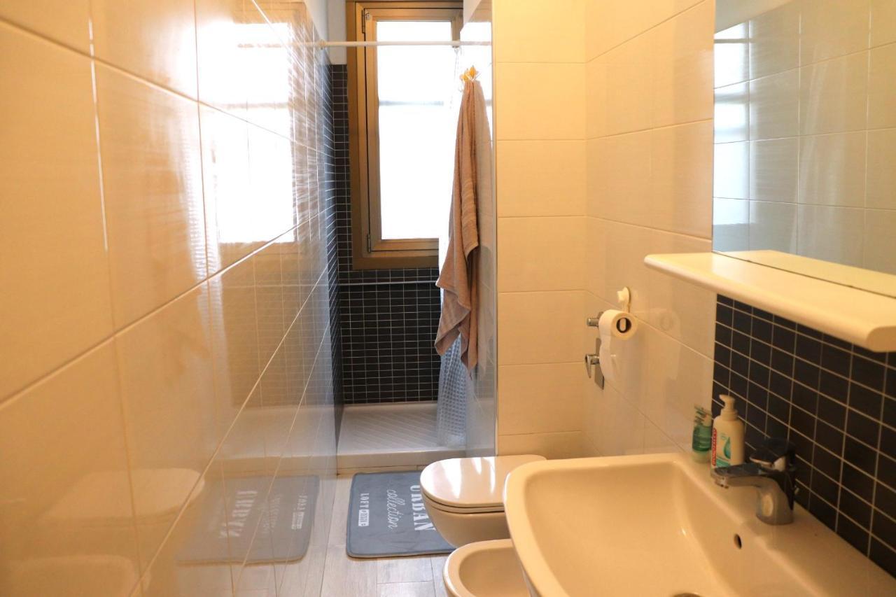* La Casa Di Arti * 25 Min Dal Duomo Apartman Milánó Kültér fotó